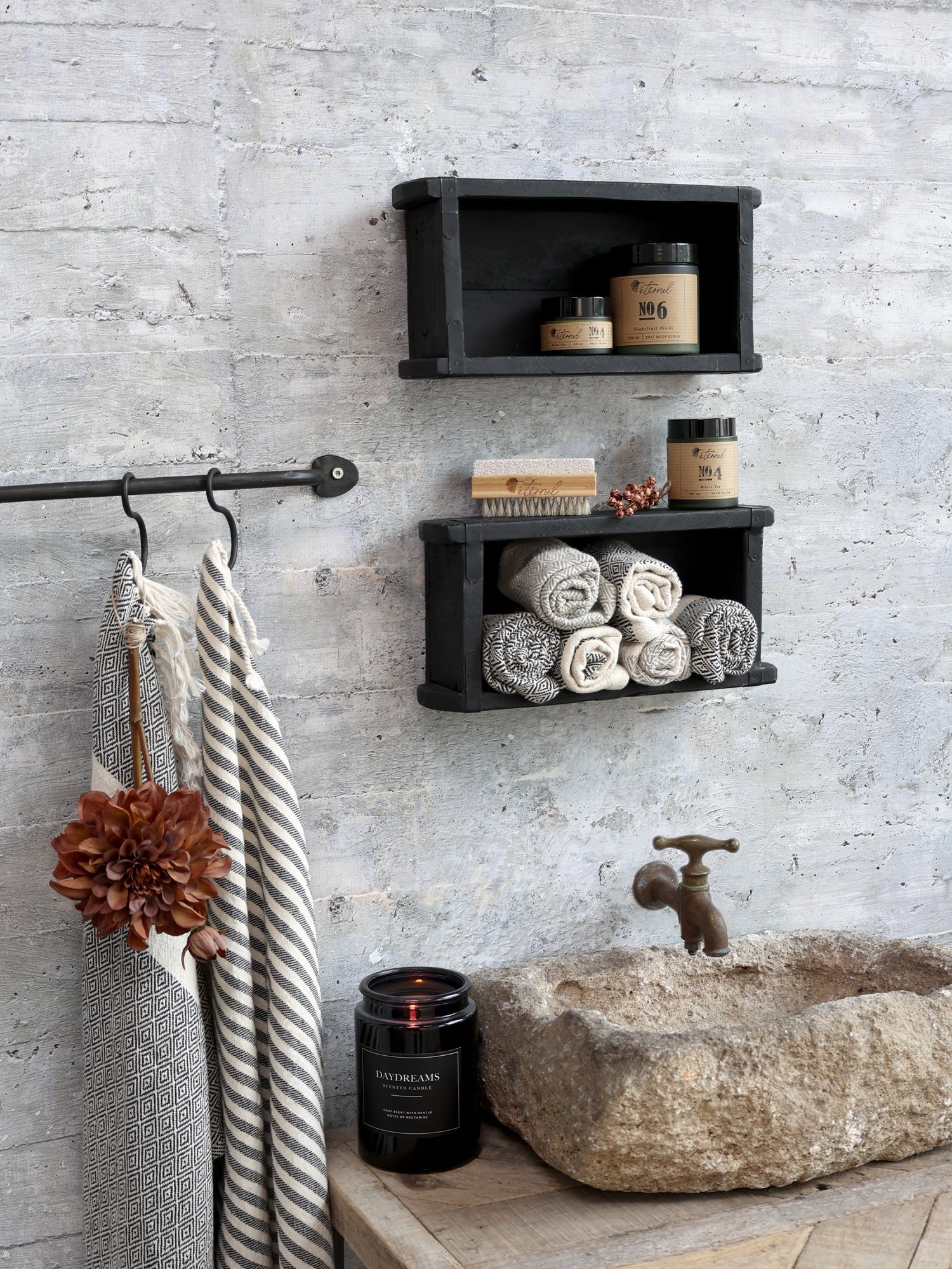 Dřevěná černá retro bedýnka Brick old black - 30*15*10 cm