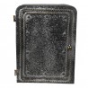 Šedo-černá antik nástěnná skříňka na klíče Antio - 23*10*30 cm Barva: šedo-černá antik s patinou a odřenímMateriál: kovHmotnost: 1,7 kg