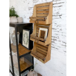 Nástěnná dřevěná police na časopisy Magazine rack - 35*15*90 cm
