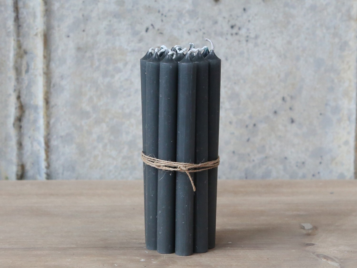 Granitová úzká svíčka Taper coal - Ø 1,2 *13cm / 2.5h