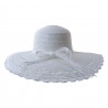 Bílý sluneční dámský klobouk s mašlí z provázků Barva: bíláMateriál: PapírHmotnost: 0,179 kg