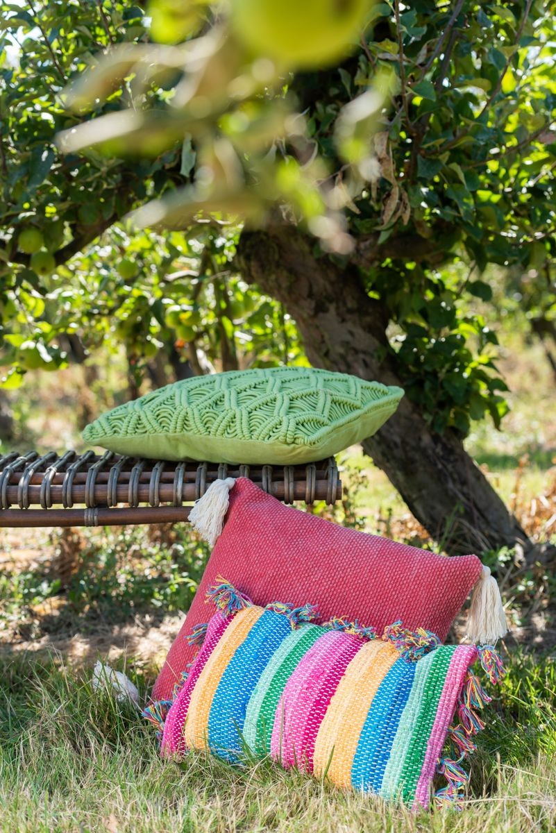 Pistáciově zelený polštář s výplní Macrame - Ø 45*10 cm