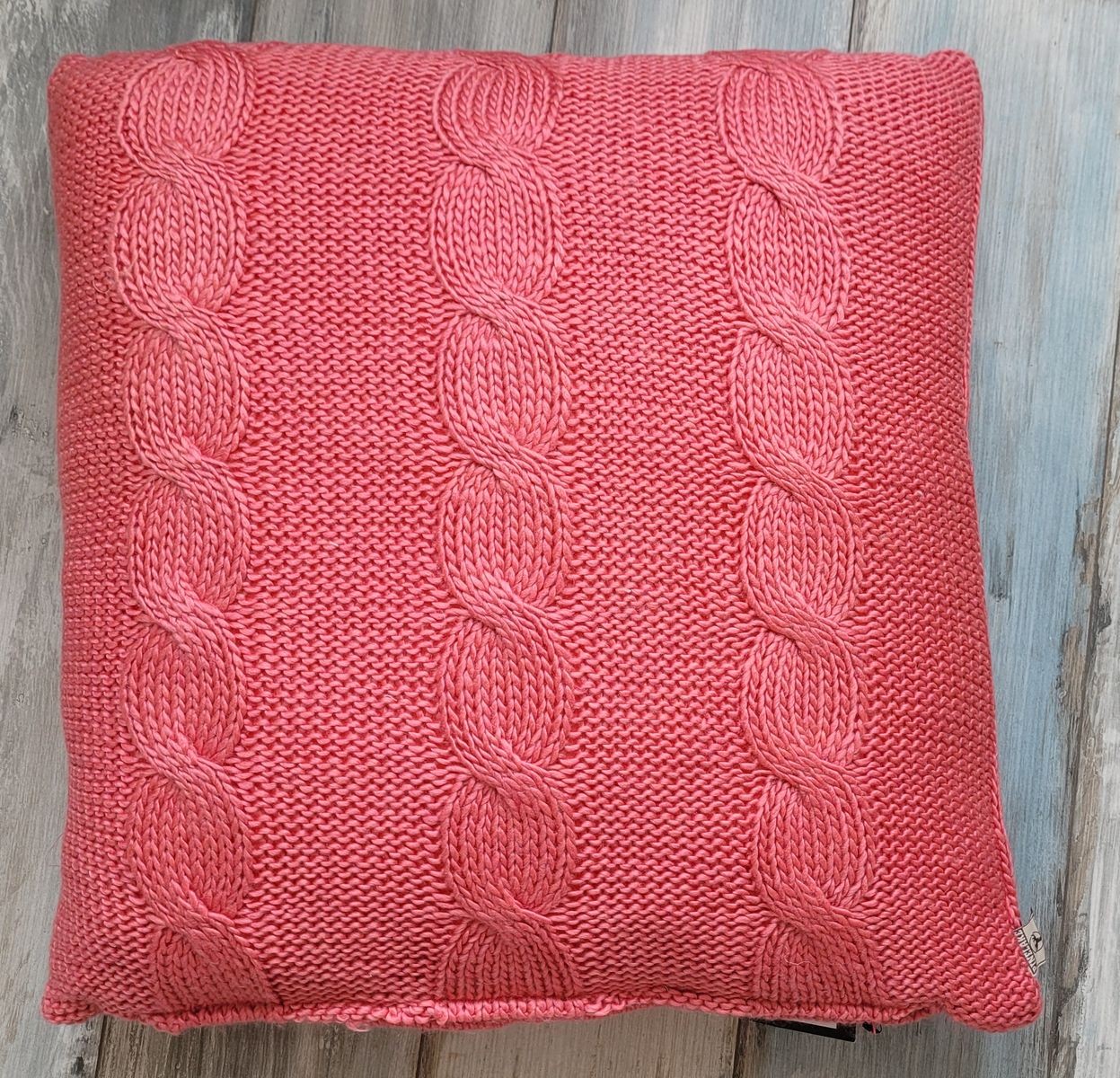 Malinovo růžový pletený polštář Lodge Raspberry - 60*60cm