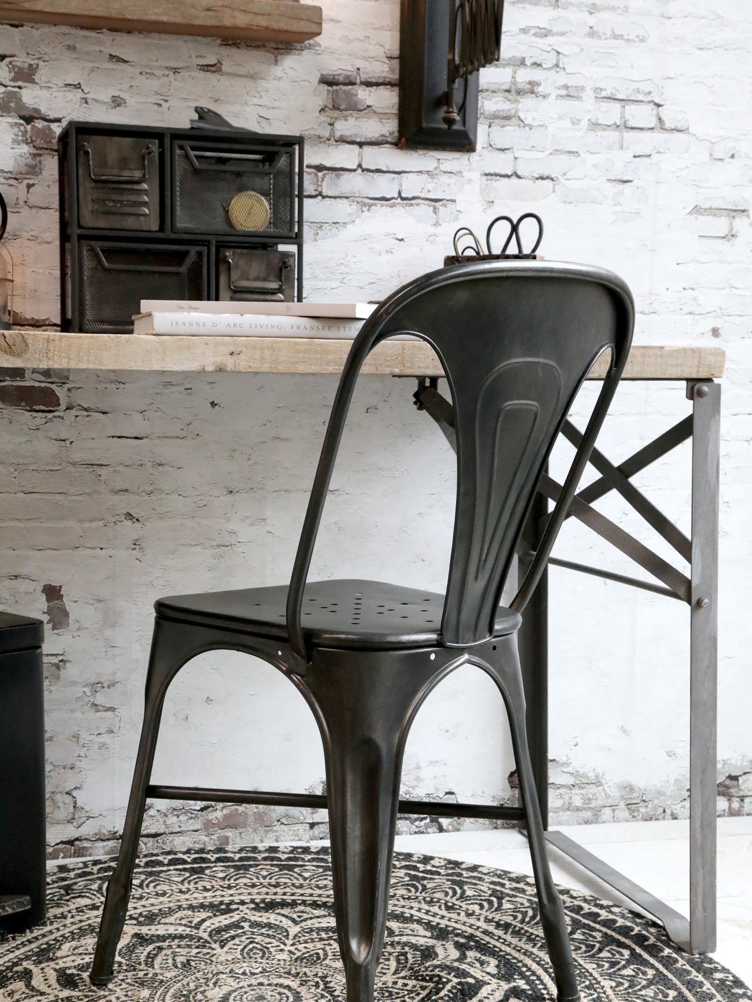 Černá antik kovová židle Factory Chair - 37*36*86cm