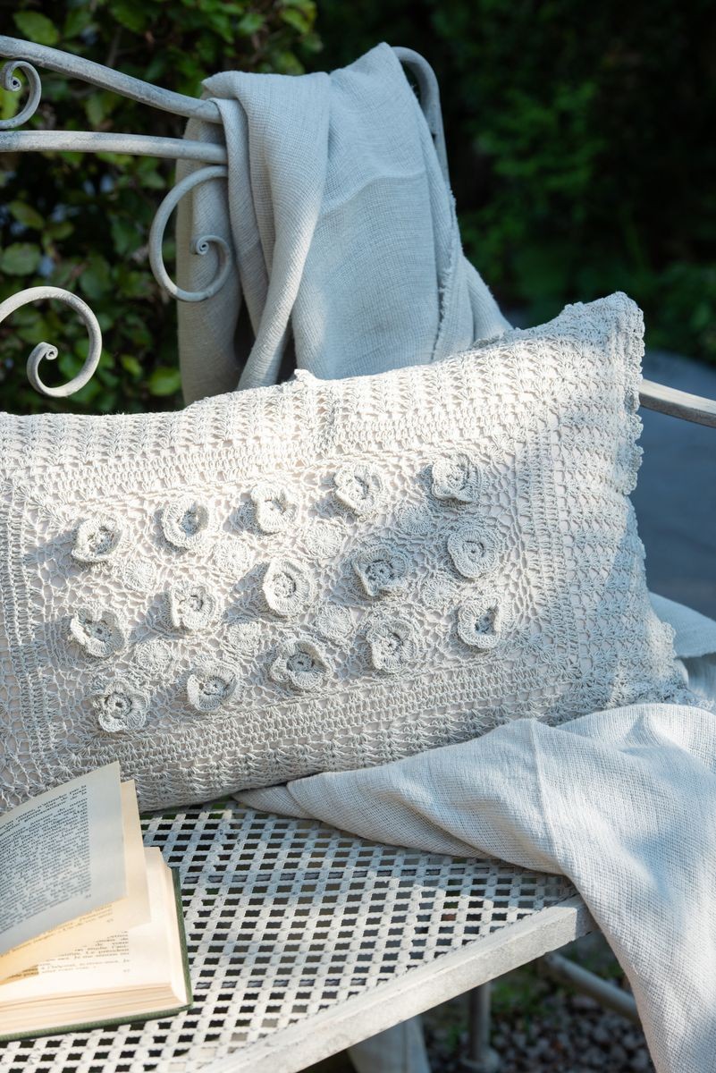 Pomněnkový bavlněný polštář s krajkou Lace blue - 50*10*30cm