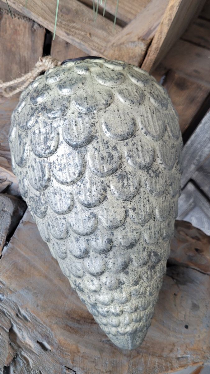 Šedo-stříbrná anik skleněná vánoční ozdoba ve tvaru šišky XL - Ø 15*25 cm