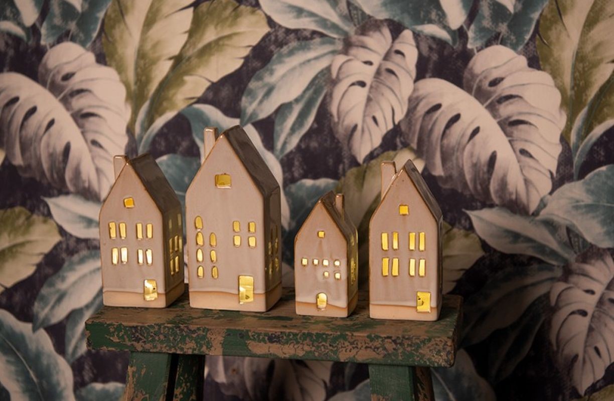 Béžový porcelánový domek s LED světýlky - 7*6*15 cm