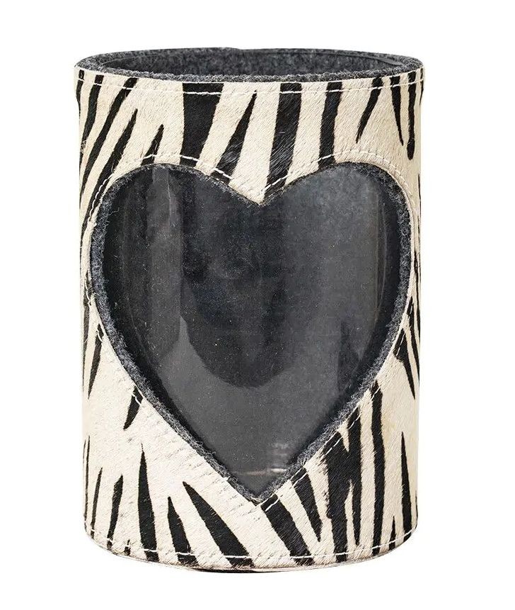 Svícen se srdcem zdobený kůží se vzorem Zebra - 14,5*14,5*20,5cm