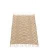Béžový bavlněný kobereček Zita s třásněmi - 105*61 cm
Materiál : bavlnaBarva : béžová
Krásný koberec, který bude dominantou vaší podlahy v domácnosti, pokoji nebo kanceláři.  