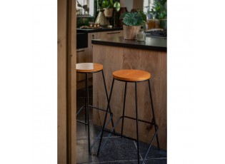 Černá barová židle s dřevěným sedákem Pinn - 40*40*71 cm
