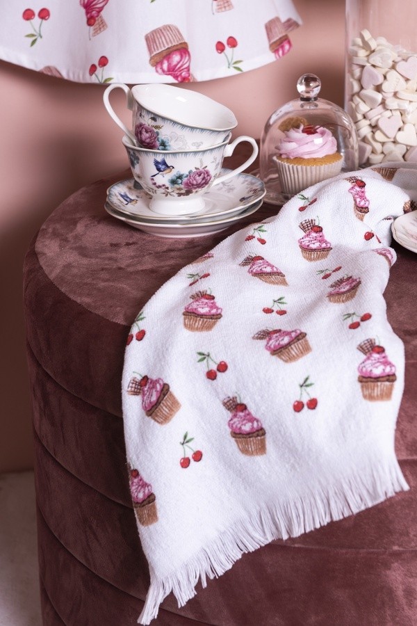 Bílý kuchyňský froté ručník s dortíčky Cherry Cupcake - 40*66 cm