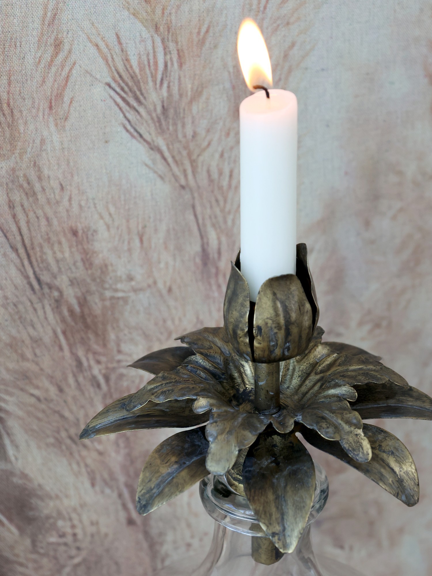 Bronzový antik svícen ve tvaru květu na láhev Floral - Ø 13*14cm Chic Antique