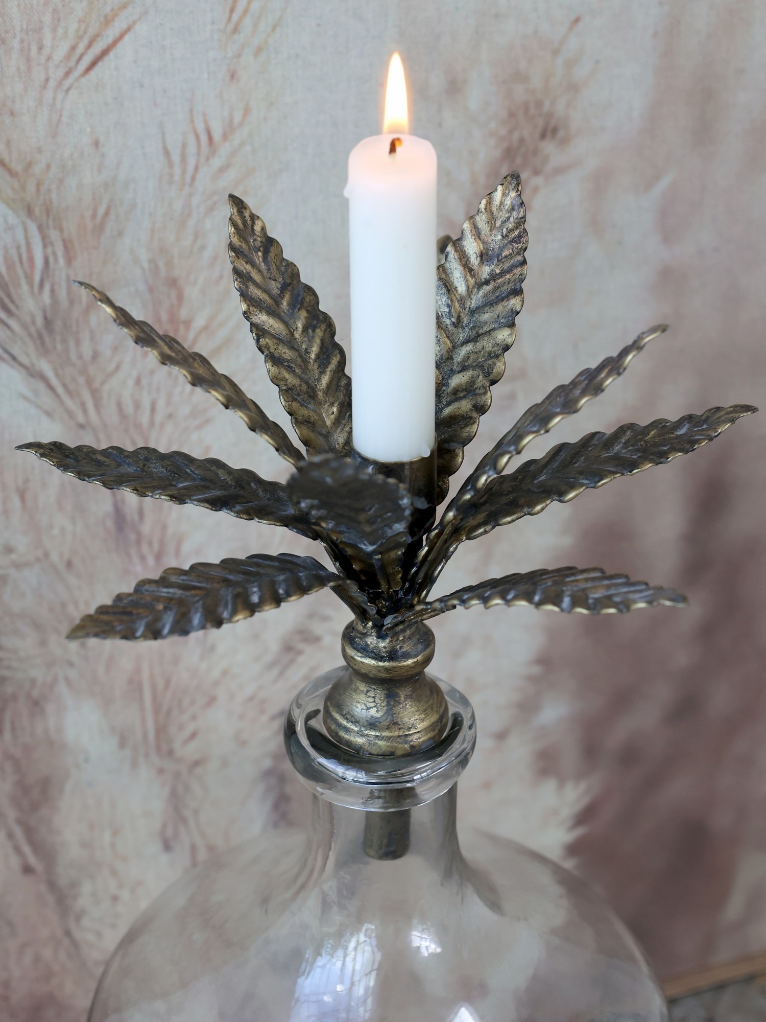 Bronzový antik svícen ve tvaru květu na láhev Floral I - Ø 15*17cm Chic Antique