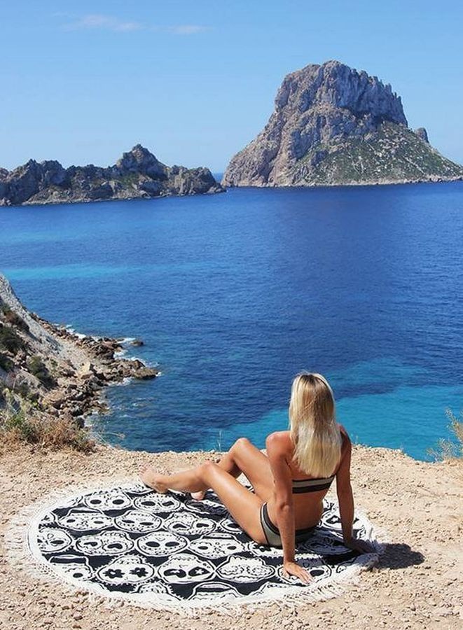 Béžovo-černý kulatý plážový bavlněný ručník / osuška s třásněmi Happy Skull - Ø180 cm Mycha Ibiza new