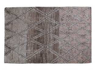 Růžový koberec s ornamenty Rug French print dusty rose - 120*180cm
