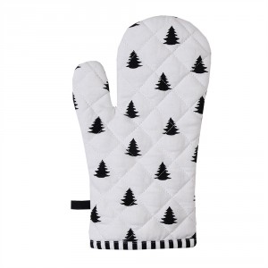 Bílo-černá bavlněná chňapka - rukavice se stromky Black&White X-Mas - 18*30 cm