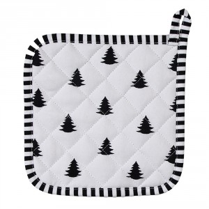 Bílo-černá bavlněná chňapka - podložka se stromky Black&White X-Mas - 20*20 cm