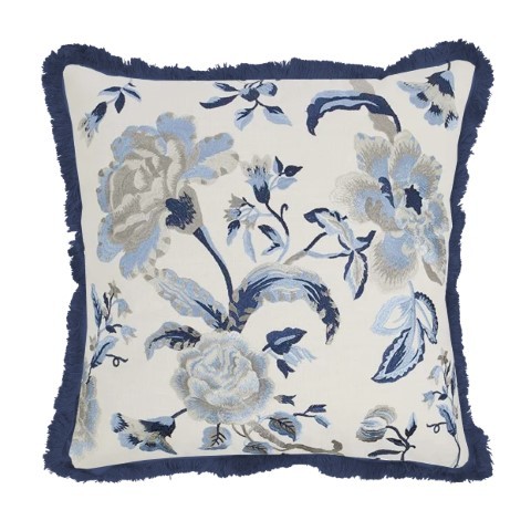 Bílo - modrý polštář s vyšívanými květy a třásněmi Bloom - 50*50 cm Light & Living