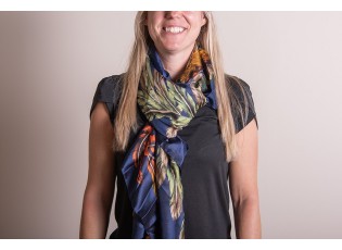 Modrý dámský šátek s barevným vzorem - 90*180 cm