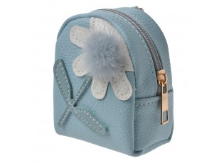 Modrá klíčenka ve tvaru batůžku s květinou