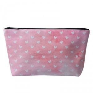 Růžová toaletní taštička s bílými srdíčky Heart - 26*6*16 cm