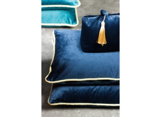 Tmavě modrý sametový polštář obšitý krouceným zlatým provázkem Velvet - 45*10*45cm