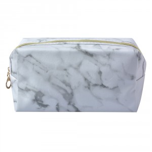 Dámská bílá toaletní mramorovaná taška Marble - 18*8*10 cm