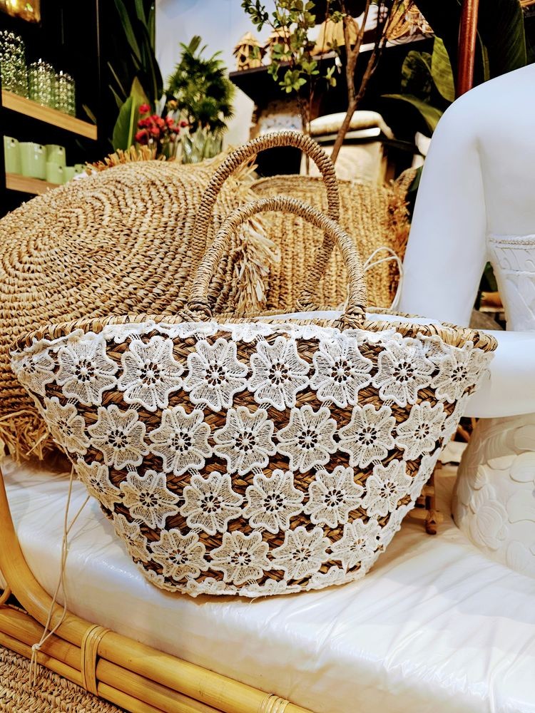 Plážová pletená taška s kytičkovou krajkou Beach Bag Flower - 54*24*30cm