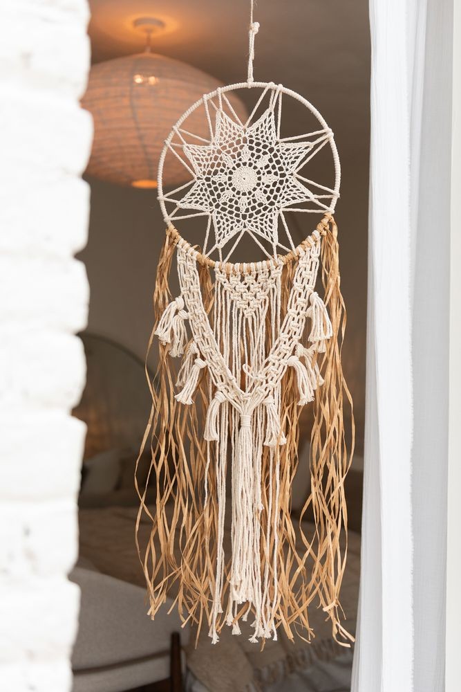 Béžovo-hnědý lapač snů s lýkovými proužky a Macramé - Ø 32*95 cm