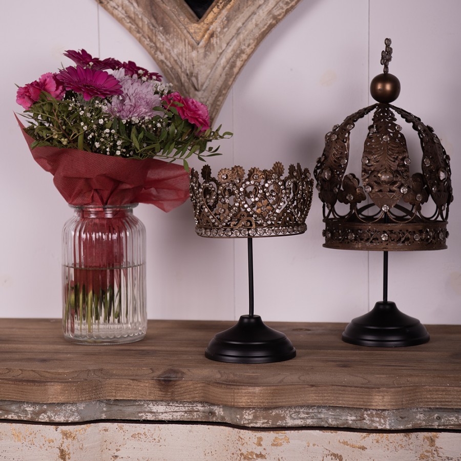 Hnědá antik dekorace koruna Crown na noze s kamínky - Ø 16*40 cm