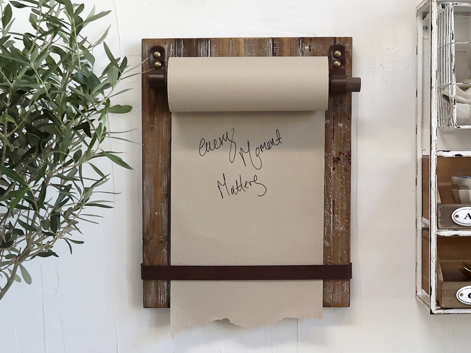 Hnědá antik dřevěná nástěnná deska na papírovou roli Board - 36*5*46 cm
