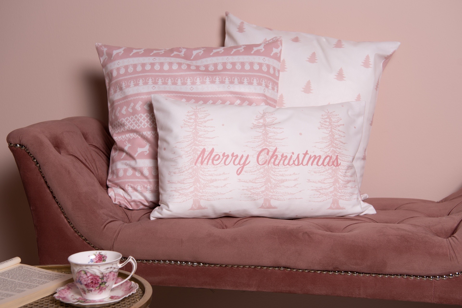 Zimní růžový povlak na polštář Merry Christmas - 30*50 cm