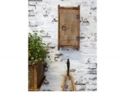 Retro nástěnná dřevěná skříňka s dvířky Grimaud Brick - 15*9*32 cm