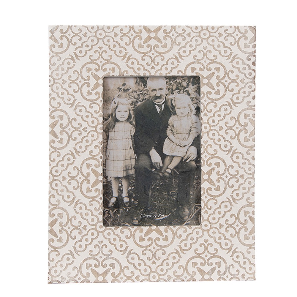 Bílo-hnědý dřevěný fotorámeček s ornamenty - 19*1*24 cm / 10*15 cm Clayre & Eef