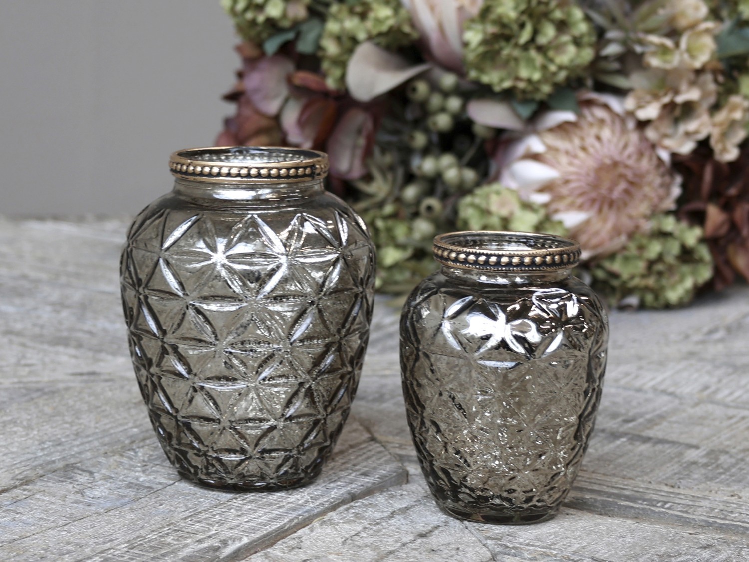 Champagne antik skleněná dekorační váza / svícen Viria - Ø 8*10 cm