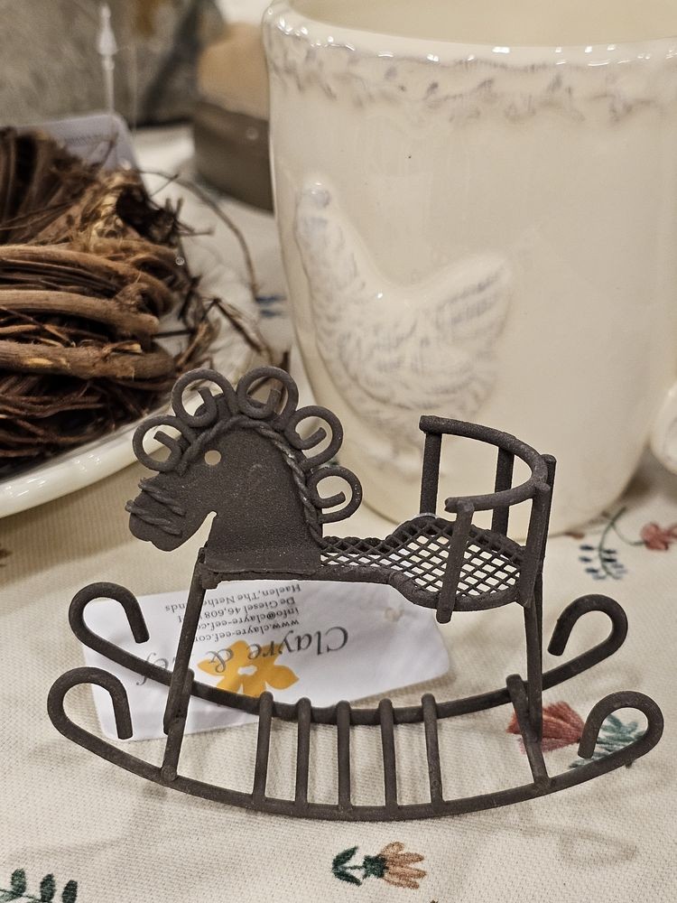 Hnědá dekorativní kovová figurka houpací koník - 9*3*6 cm