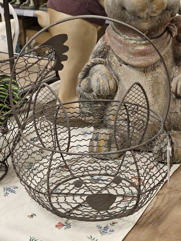 Hnědý drátěný dekorační košík králík Bunny - Ø 20*12 cm 