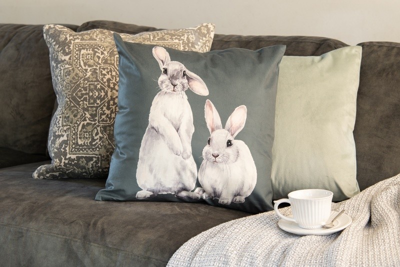Zelený povlak na polštář s králíčky - 45*45 cm