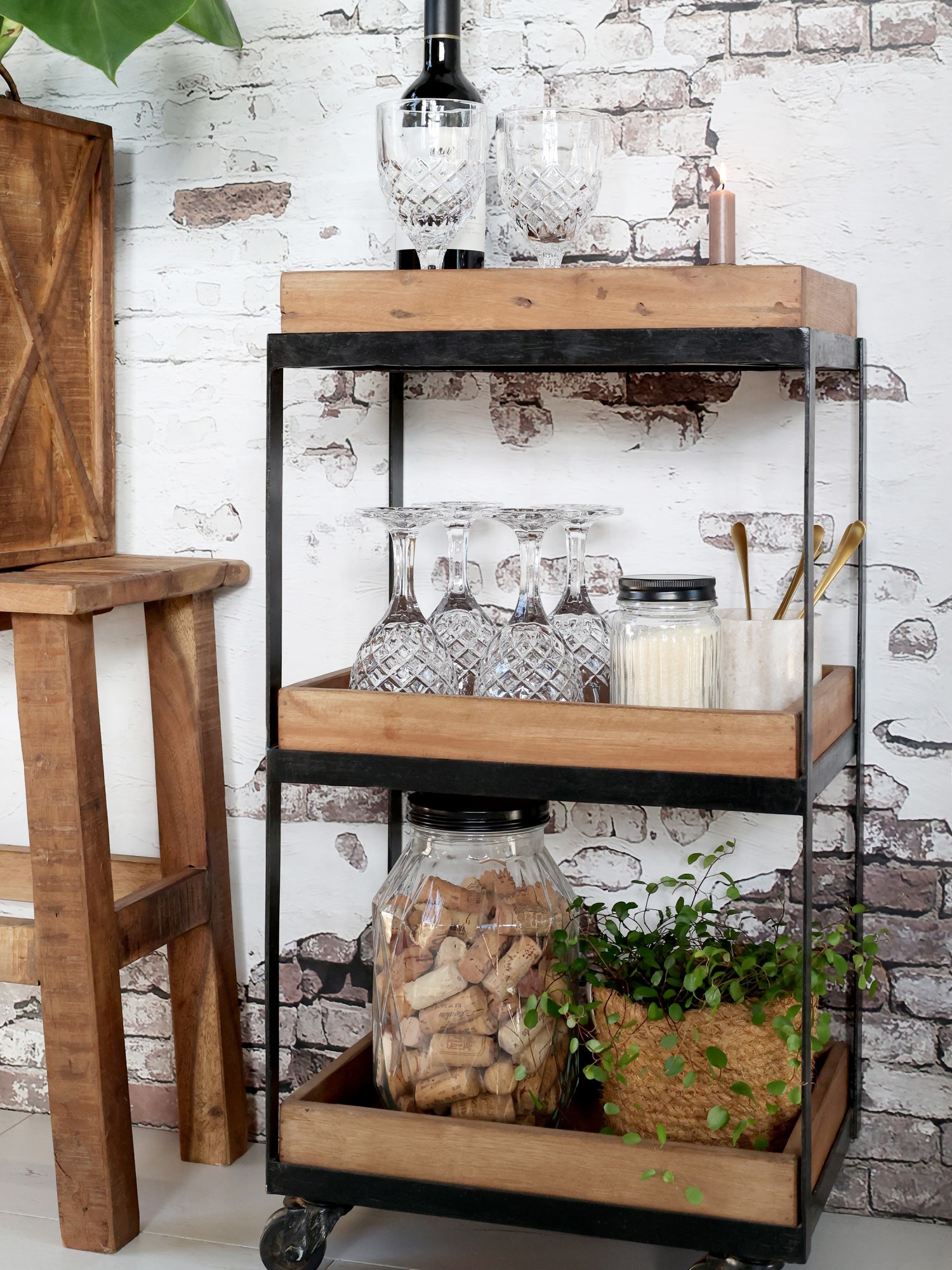 Hnědý kovový retro vozík s dřevěnými podnosy Grimaud Unit - 39*28*72 cm