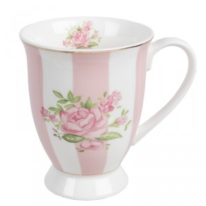 Bílo-růžový hrnek s růžičkami Sweet Roses - 12*8*10 cm / 300 ml
