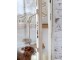 Krémová antik nástěnná dřevěná skříňka s dvířky Venni - 35*18*56 cm