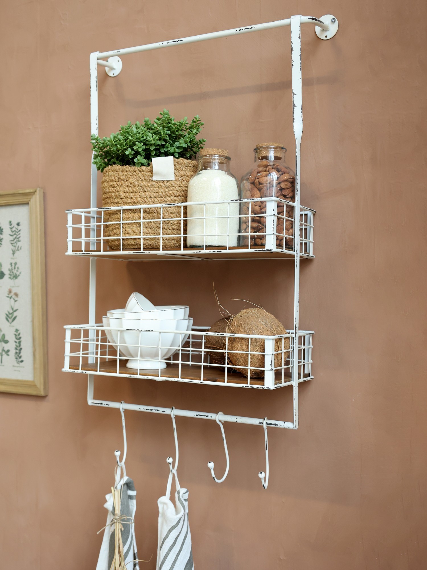 Krémová antik kovová nástěnná polička s háčky Old Shelf - 48*18*77 cm