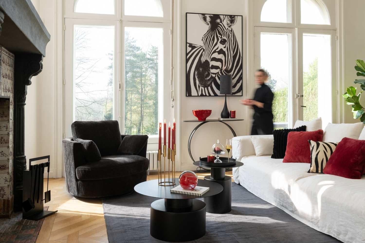 Tmavě hnědé relaxační křeslo Swivel - 100*109*89cm