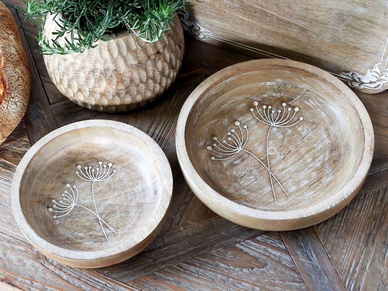Dřevěná servírovací miska z mangového dřeva Tours Bowl - Ø 25*5 cm/ 1100ml