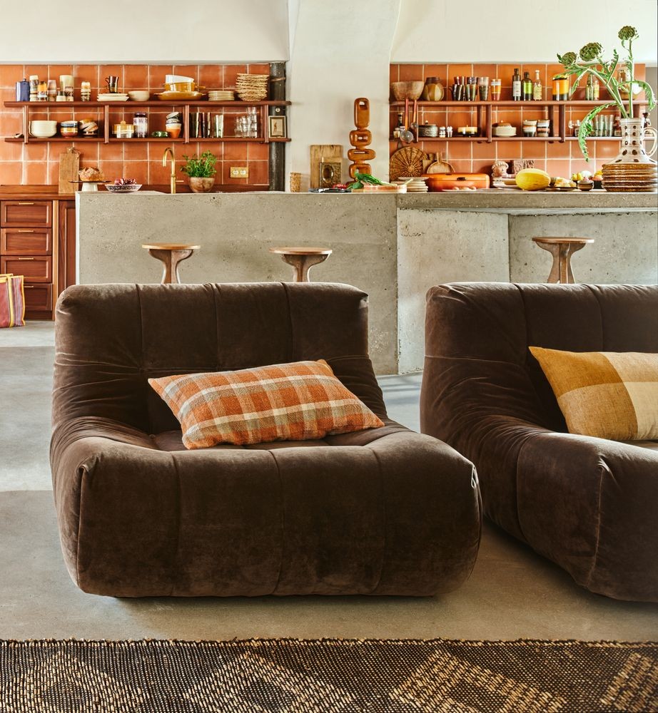 Hnědá sametová pěnová lenoška Lazy Lounge espresso - 105*105*75 cm 
