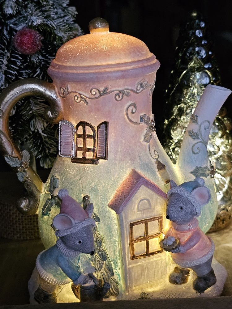Vánoční dekorace svítící konvička s myškami - 15*12*16 cm