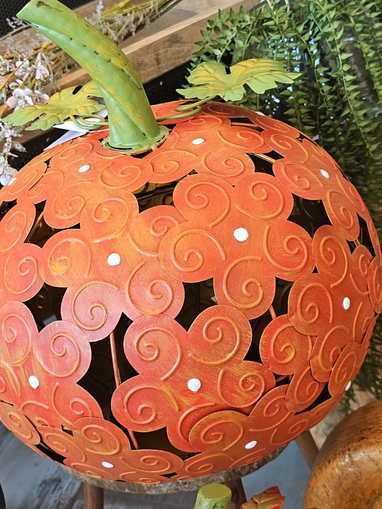 Oranžová kovová dekorace dýně Pumpkin s Led světýlky - 34*38 cm 