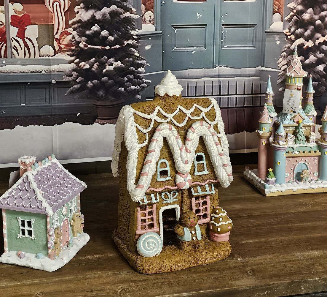 Vánoční perníková chaloupka s Led světýlky Gingerbread House - 22*18*39 cm