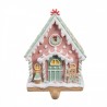 Háček na punčochu perníková chaloupka Gingerbread House - 13*10*18 cm Barva: růžová, modrá, multiMateriál: PolyresinHmotnost: 1,13 kg