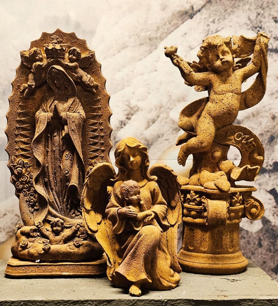 Dekorativní rezavá figurka anděl se srdci Love - 13*13*30 cm